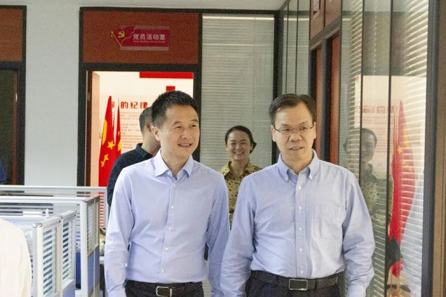 湖南省委統(tǒng)戰(zhàn)部副部長、省工商聯(lián)黨組書記胡建新一行蒞臨瑞方人力考察指導(dǎo) 第1張 湖南省委統(tǒng)戰(zhàn)部副部長、省工商聯(lián)黨組書記胡建新一行蒞臨瑞方人力考察指導(dǎo) 第1張